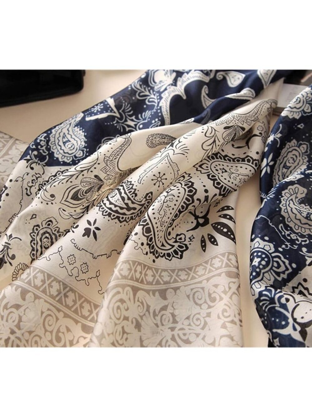 Women's Black Lightweight Silk Like Scarves Flowers Print Head Cotton Wrap Scarf - Picture 6 of 6